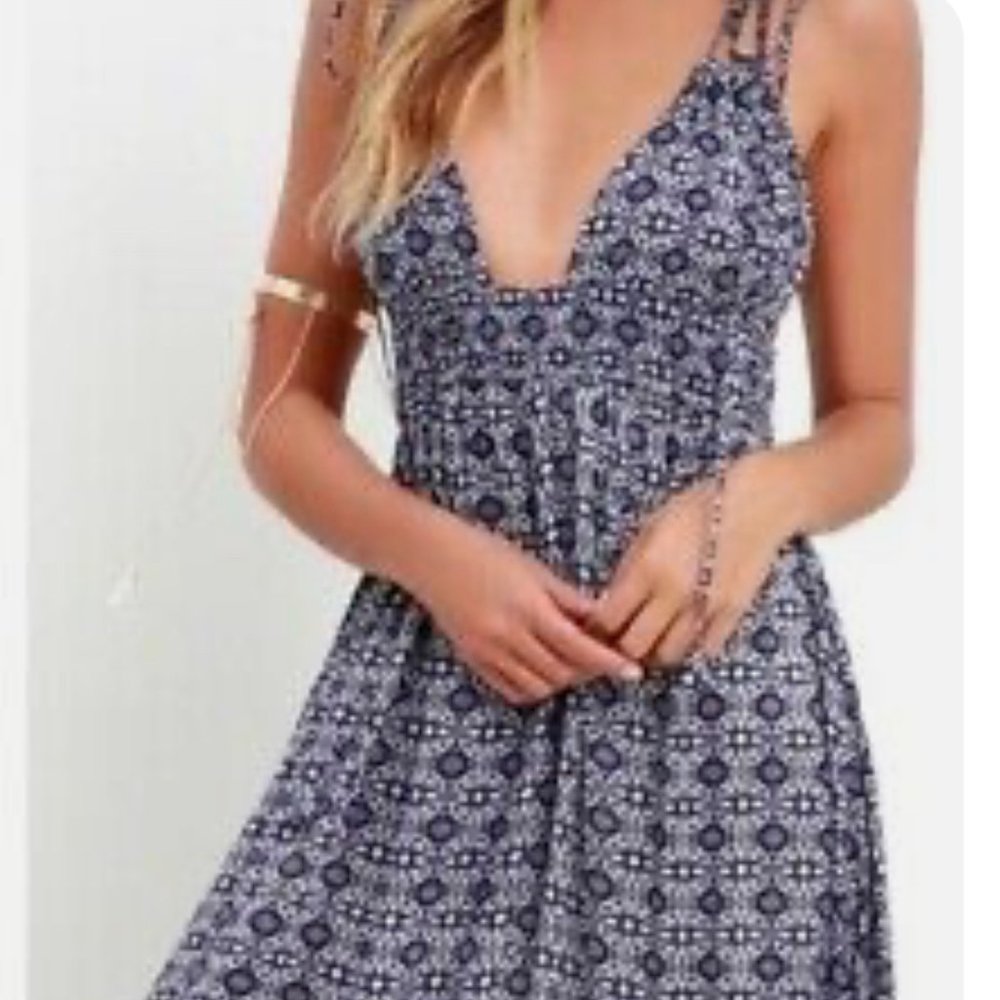 Lulu's XS NWT field day plunge maxi dress V tassel strap dress